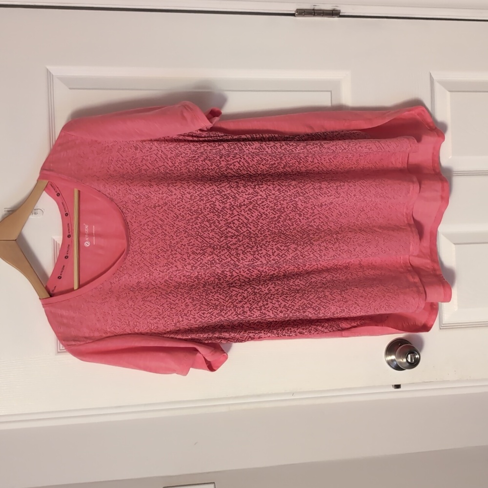 Light and comfortable Pink Active top